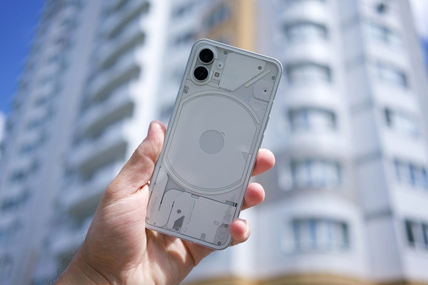 Nothing Phone (2)