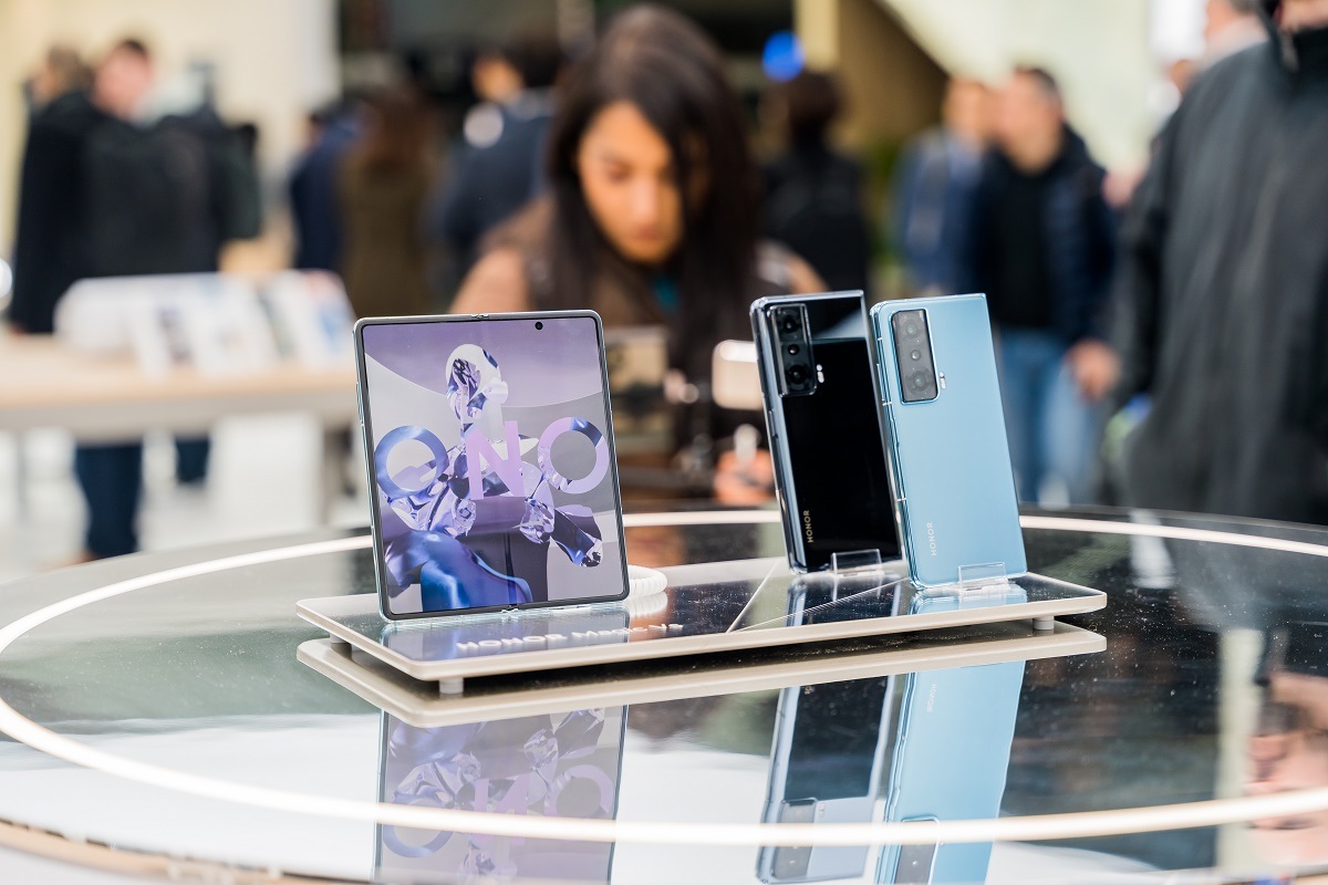 HONOR 90 GT