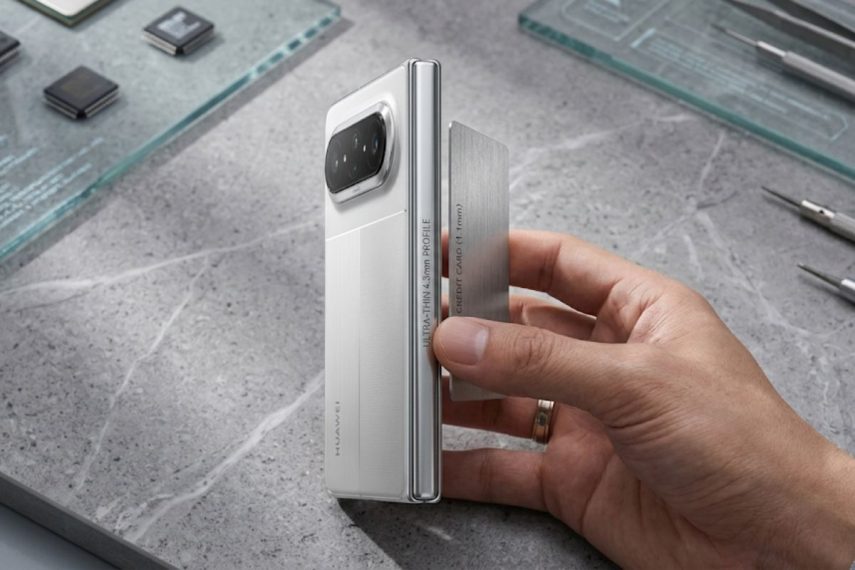 Galaxy Z Fold8 Wide vs Huawei Pura X Max